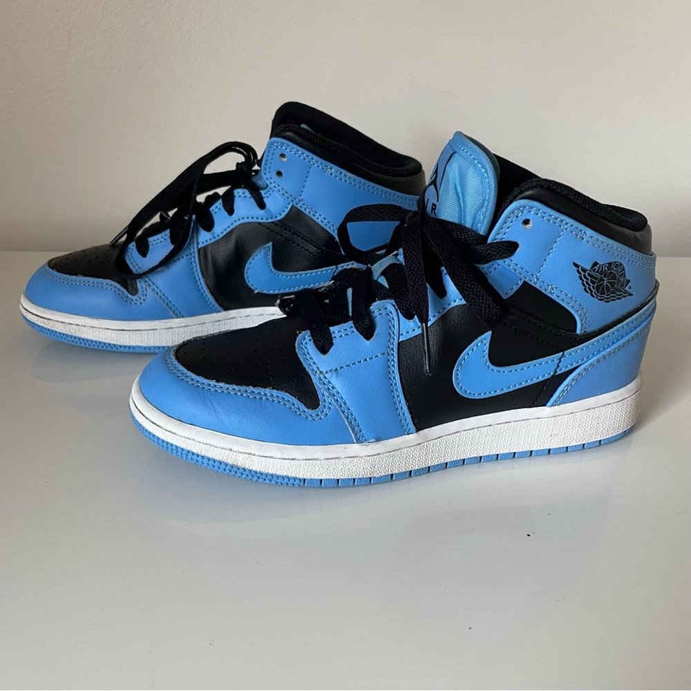 Youth kids sneakers (blue, and black)